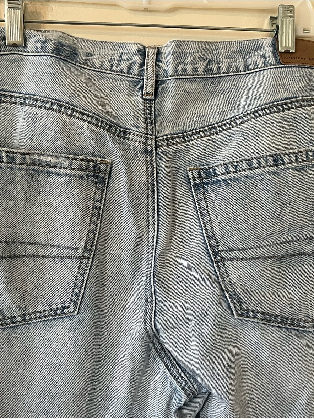American Eagle Outfitters Light Wash 90’s Boyfriend Jeans Women’s Size 8 - Picture 11 of 16